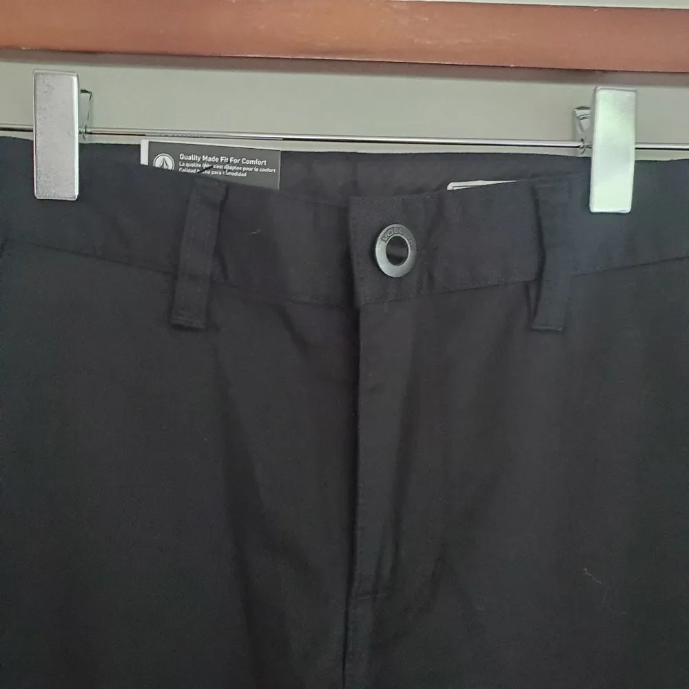 Volcom brand chinos frickin modern straight black youth size 27